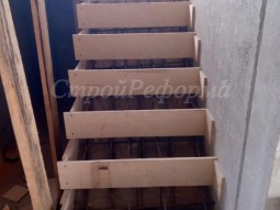 лестница в доме из бетона